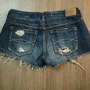 Ladies Short Jeans Size 00 (NA)